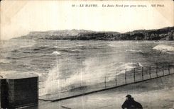 CPA Le Havre La Jetee Nord par gros temps