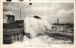 CPA La Havre La Digue par gros Temps