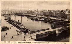 CPA Le Havre Quai Lamblarderie Docks Entrepots Et Bassin De La Barre Bateau 