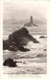 CPA La Pointe du Raz de Sein au Coucher de Soleil Allumuge des Feux a la Vieille Gorlegreiz et Gorlebella