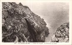 CPA La Pointe du Raz l Enfer de Plogoff La Cheminee du Diable