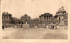 CPA Versailles Es Le Chateau Facade du Palais 