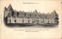 Castillo de CPA de Josselin (ataque frontal interior) XIV y XV estancia de los siglos de la deuda de Rohan