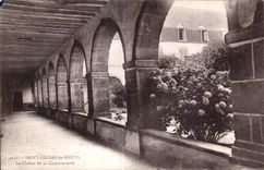 CPA St Gildas de Rhuys Le Cloitre de la Commuaute