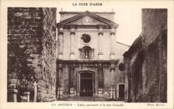 CPA Antibes Eglise Paroissale et la tour Grimaldi