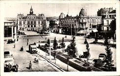 CPA Vichy Esplanade de l Hotel de Ville