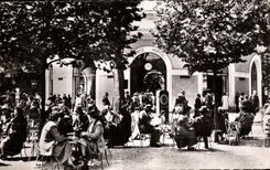 CPA Vichy Source de l Hopital