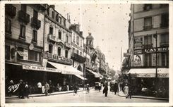CPA Vichy Allier rue Georges Clemeneau