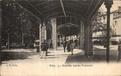 CPA Vichy News Galleries Promenades