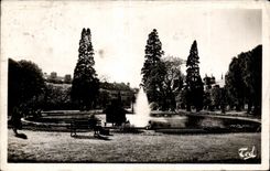 CPA Moulins Le Garden of the Station