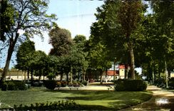 CPSM Bohain Aisne Les Jardins