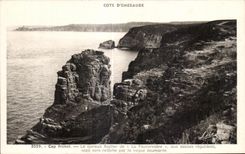 CPA Cote Emerald Cape Frehel Le Curieux Rock of Fauconniere to bases regular saps without releche by the wave