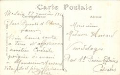 CPA Morlaix L Eglise Saint Martin sortie de la Messe Folklore Costume Coiffe
