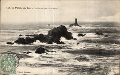 CPA La Pointe du Raz Le Raz de Sein Les Recifs