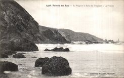 CPA Pointe du Raz La Plage et la Baie des Trepasses La Falaise