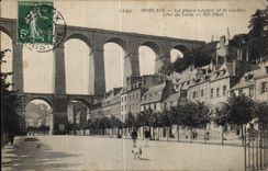 CPA Morlaix La place Cornic et le viaduc cote de Leon