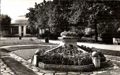 CPA Vittel the Great Source and Gardens