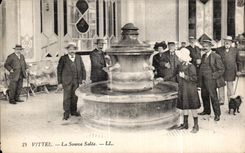 CPA Vittel La Source Salee