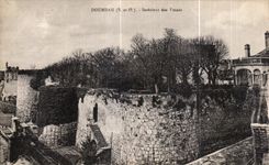 CPA Dourdan interior de los hoyos