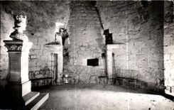 Ez de CPA Dourdan del camino del Saint Louis del Stele de la chimenea