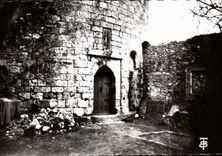 CPA Dourdan Le Chateau debut XIII Entree du Donjon