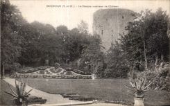 Subsistencia interior de CPA Dourdan Le del castillo