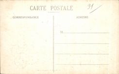 Subsistencia interior de CPA Dourdan Le del castillo