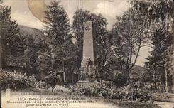 CPA Belfort Cimetieve of the Mobiles Monument raised with the memory of the dead soldiers for Parvie Militaria
