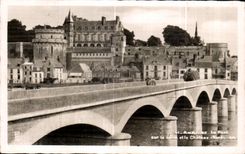 CPA Amboise Le Bridge en el Loire y el castillo