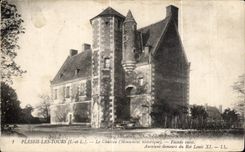CPA Plessis Les Tours Le Chateau (Monument historique) Facade ouest