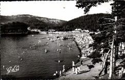 CPA L Auvergne Le lac Chambon Vue d Ensemble et la Plage Peche et tous Sports noutiques Superficie 60 hecteres