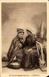 CPA Les Auvergnats chez eux Confidences Folklore Costume