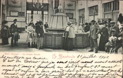 CPA La Bourboule La grande buvette 