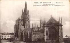 CPA Le Folgoet La Basilique Vue d ensemble Style gothique flamboyant A ete consaeroe en 1419