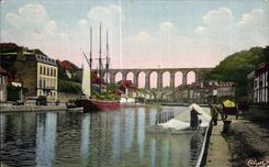 CPA Morlaix La Riviere Morlaix et Viaduc Bateau