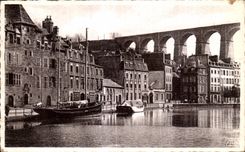 CPA Morlaix Maison du XVI siecle sur le Quai de Treguier Bateau