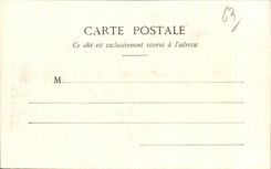 CPA Auvergne Cour du chateau de Tournoel