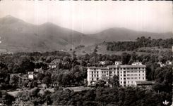 CPA Cambo les Bains Seen on the Pyrenees and the sanatorium Toki Eder