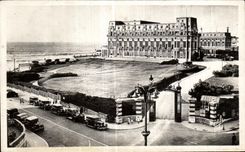 CPA Pyrenees Ocean Biarritz L Hotel ou Palais