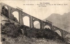 CPA Les Pyrenees Lourdes Funiculaire du Pic du Jer Le Viaduc