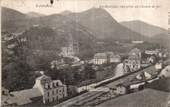 CPA Lourdes La Basilique vue prise du Chemin de fer