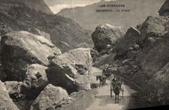 CPA Les Pyrenees Gavarnie Le Chaos Attelage