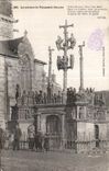 CPA Le calvaire de Plougastel Daoulas Enfants Folklore