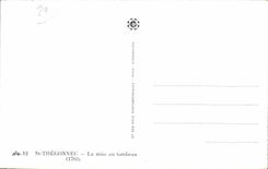 CPA Saint Thegonnec La mise au tombeau