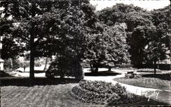 CPA Dinan Le Jardin Anglais