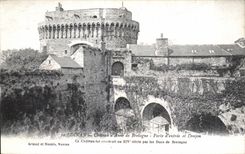 CPA Dinan Coateau d Anne de breiagne Porte d entree et Donjon