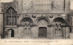 CPA Dinan Por tail de L Eglise Saint Sauveur