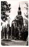 CPA Dinan (Cotes du Nord) L Eglise St Sauveur