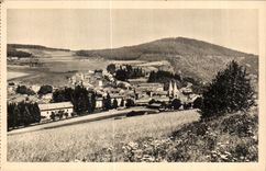 CPA La Louvesc Ardeche Vue generale et Calvaire du mont Chair