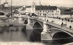 CPA Compiegne Le Pont et I Hotel de Flandre